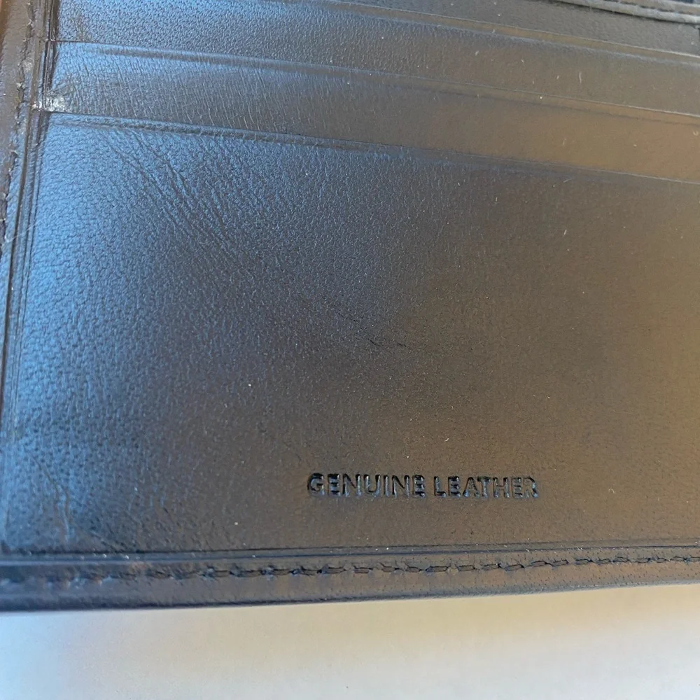 New GUESS Mens Wallet